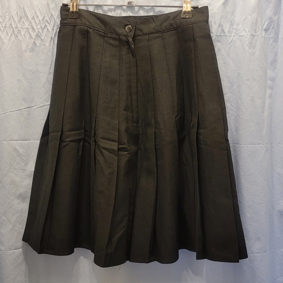 Women's Fashion Options Pleated Skirt Size 6 Color Black - Picture 2 of 4